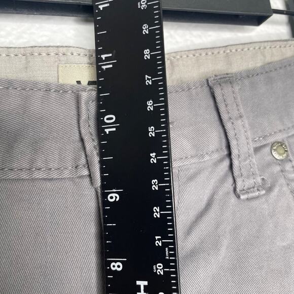 Vans Mens Shorts Size 30 Light Gray Casual 10" Inseam Cotton Everyday Wear - Picture 5 of 16